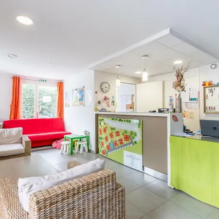 Aparthotel Vacanceole - Les Rives Du Lac 3*